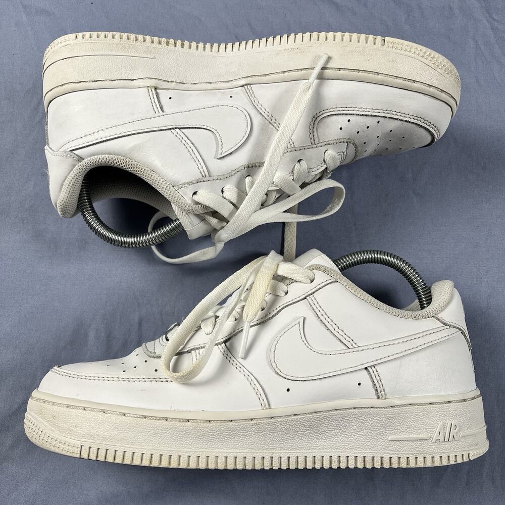 Nike Air Force One Triple White Youth Size 6.5Y Casual Fresh Sneakers DH2920-111